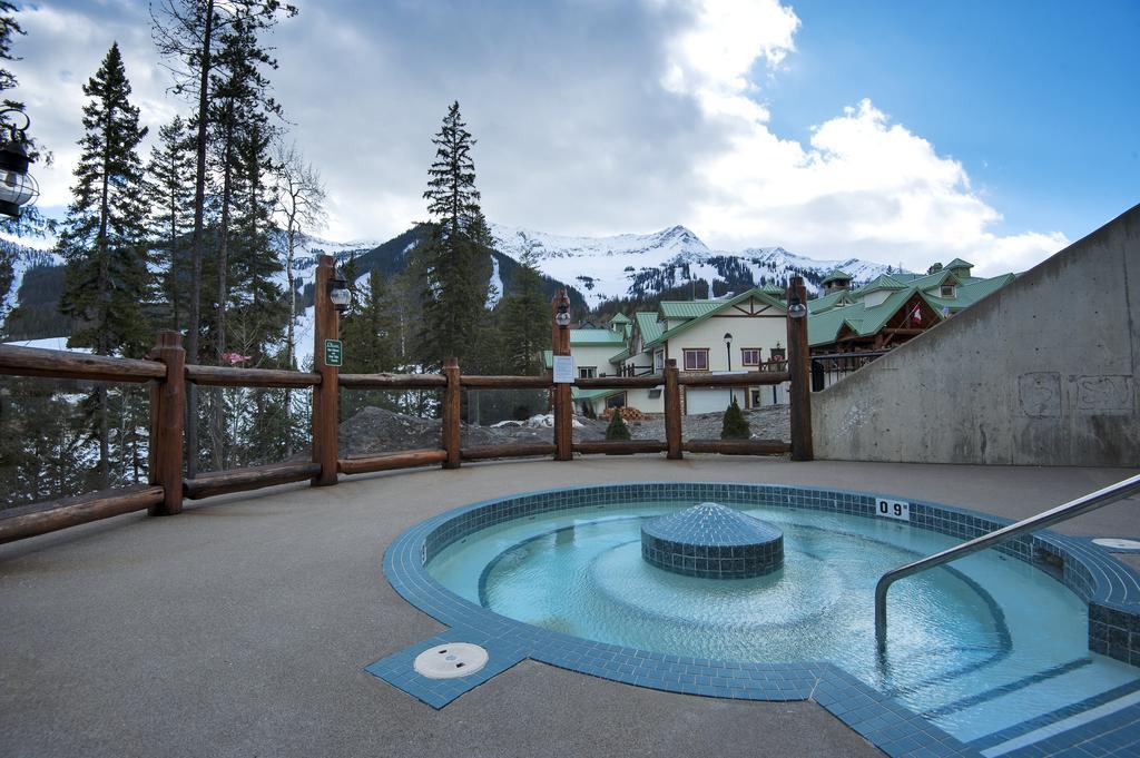 Lizard Creek Lodge ファーニー エクステリア 写真
